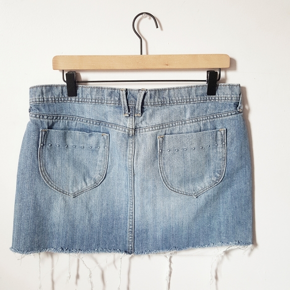 Old Navy Denim Mini Skirt - Picture 2 of 4